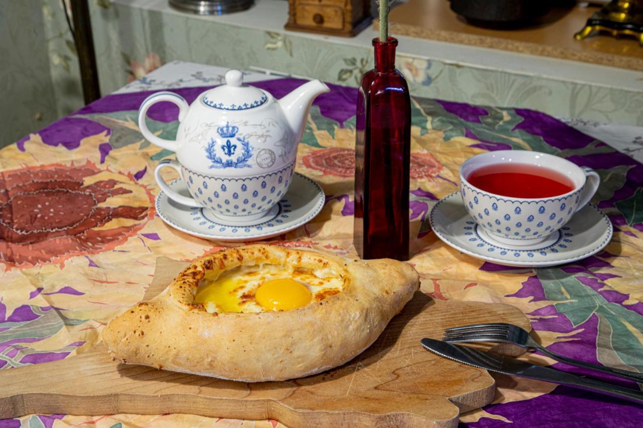 Tatin - Hotel & Cafe In Mtsʼkhetʼa Dış mekan fotoğraf